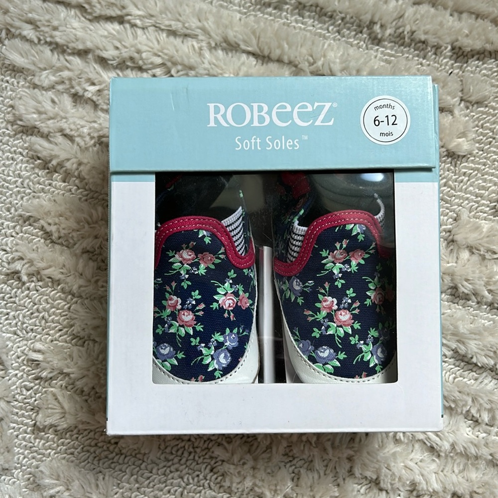 ROBEEZ NIB